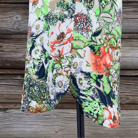 EVERLY ~ Gorgeous Floral Print Shift Dress ~ Size Small - Picture 3 of 5